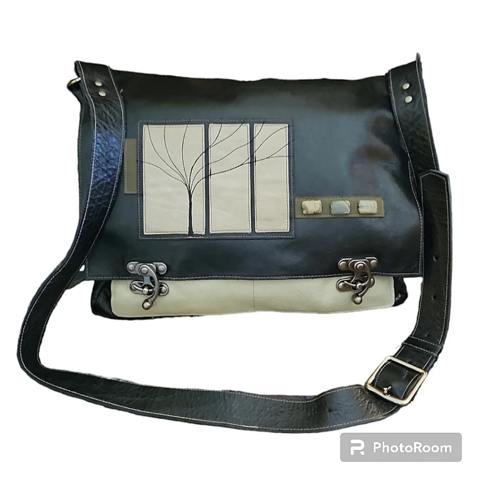 NATALIE & KELLIE NORTH Artisan Handcrafted Leather Laptop Messenger Bag